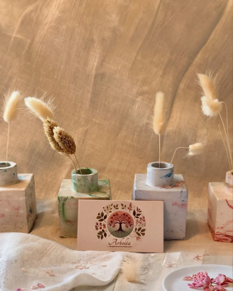 Handgemachte Ton- und Gipsprodukte